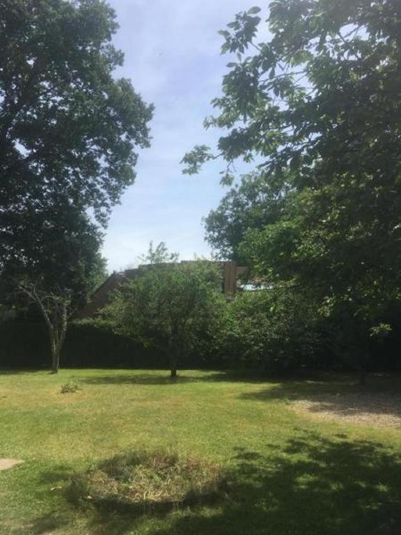 Au Charme Du Lac Piscine & Spa 2 Forges-les-Eaux Exterior foto
